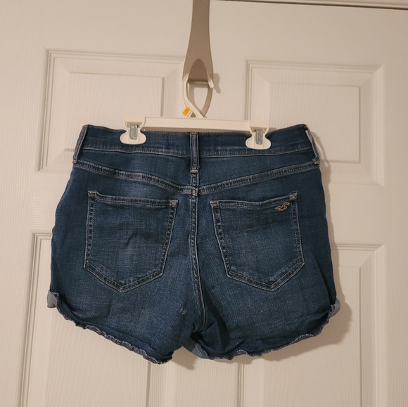 Hollister Jean Shorts - Picture 2 of 3
